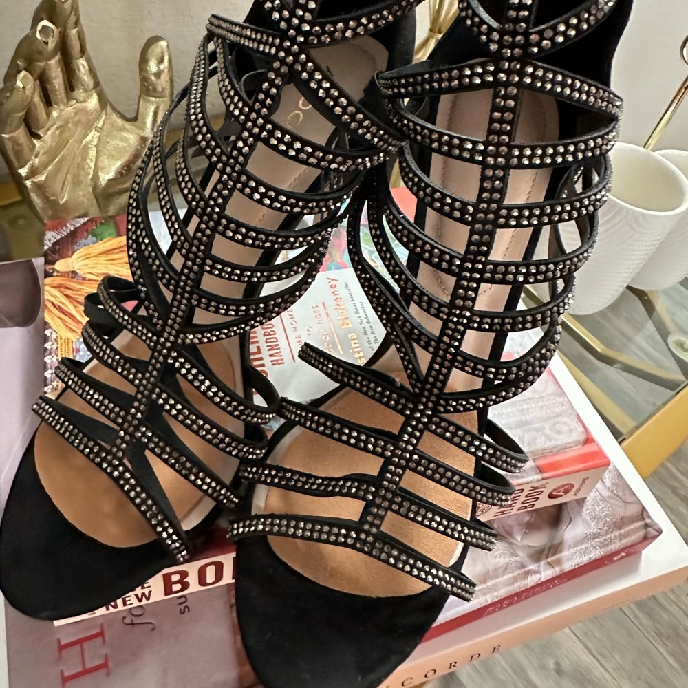 Aldo heels silver/black size 8 1/2